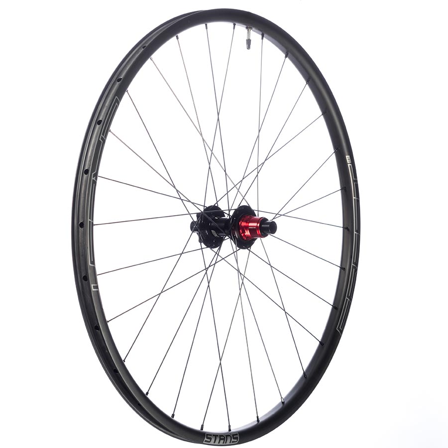 Stans No Tubes, Crest CB7, Wheel, Front, 29'' / 622, Holes: 28, 15mm TA, 110mm Boost, Disc IS 6-bolt